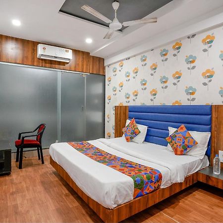 Fabhotel The Valentine - Udhna Road 苏拉特 外观 照片