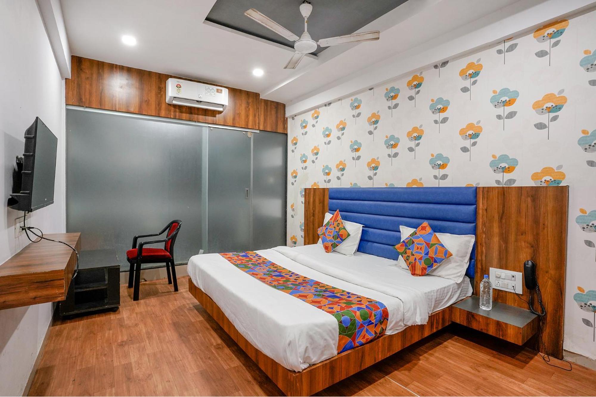 Fabhotel The Valentine - Udhna Road 苏拉特 外观 照片