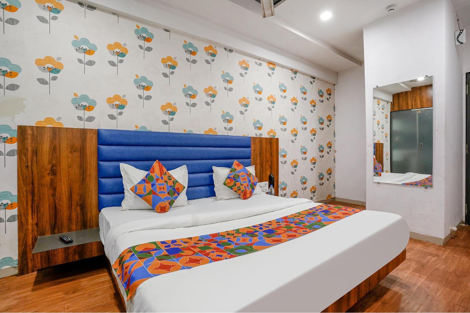 Fabhotel The Valentine - Udhna Road 苏拉特 外观 照片